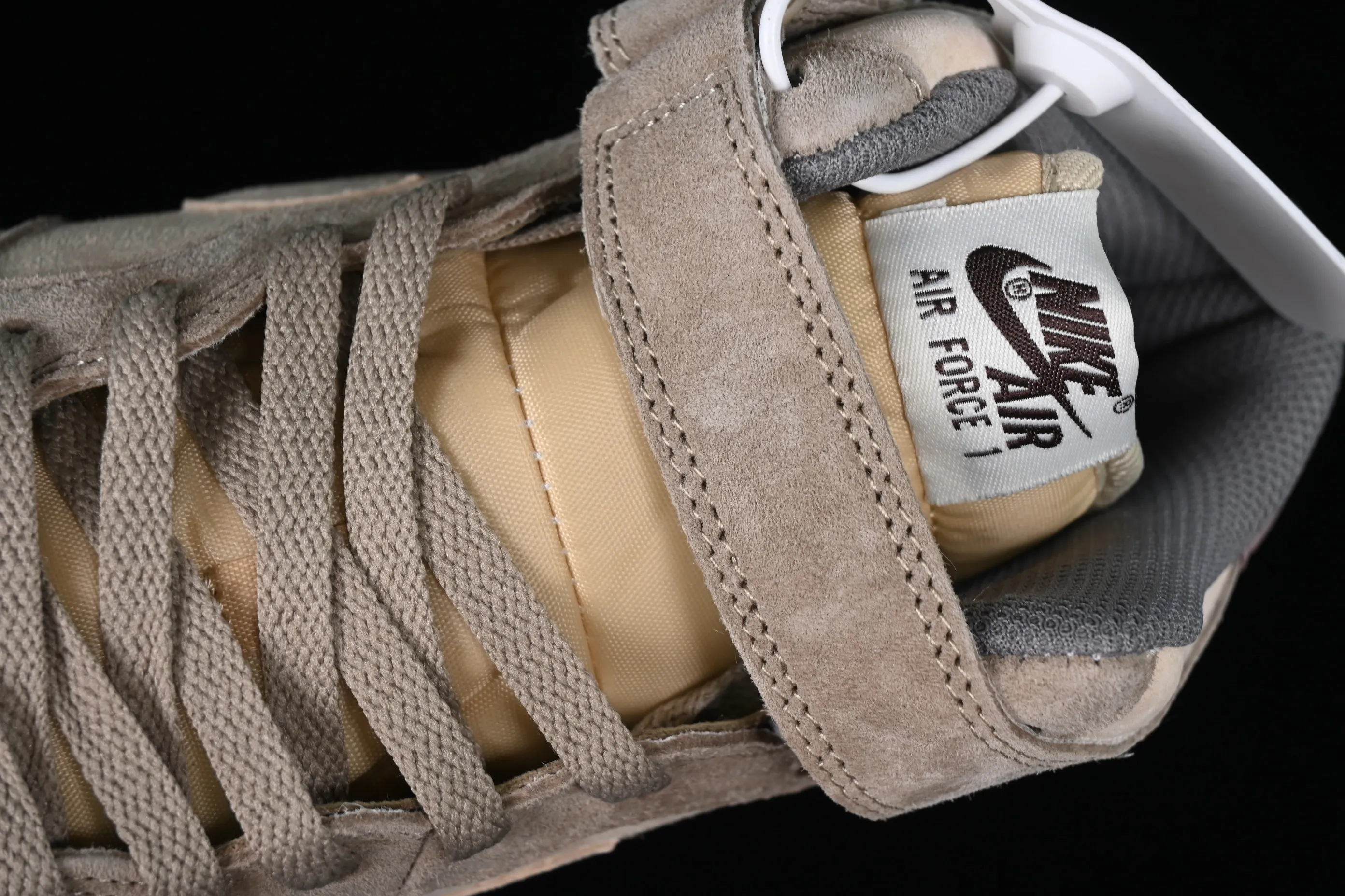 All categories Nk Air Force 1 Air Force series Nk Air Force 1 Mid Air Force mid-top Nk Air Force 1'07 Mid beige suede Air Force One mid-top casual sneakers CG9908-102